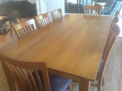 Dining table & 8 chairs